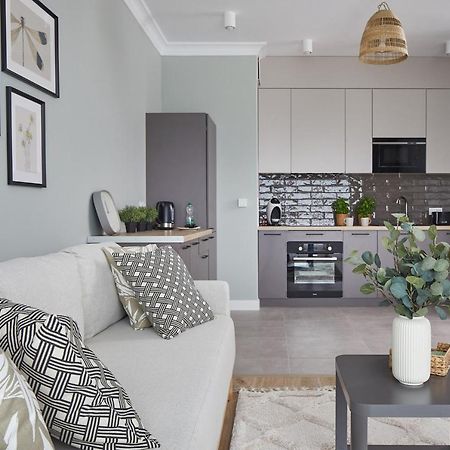 Metro Imielin Apartments Warsaw Ngoại thất bức ảnh