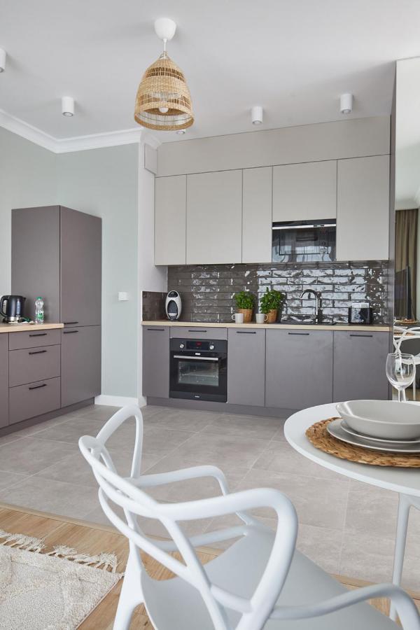 Metro Imielin Apartments Warsaw Ngoại thất bức ảnh