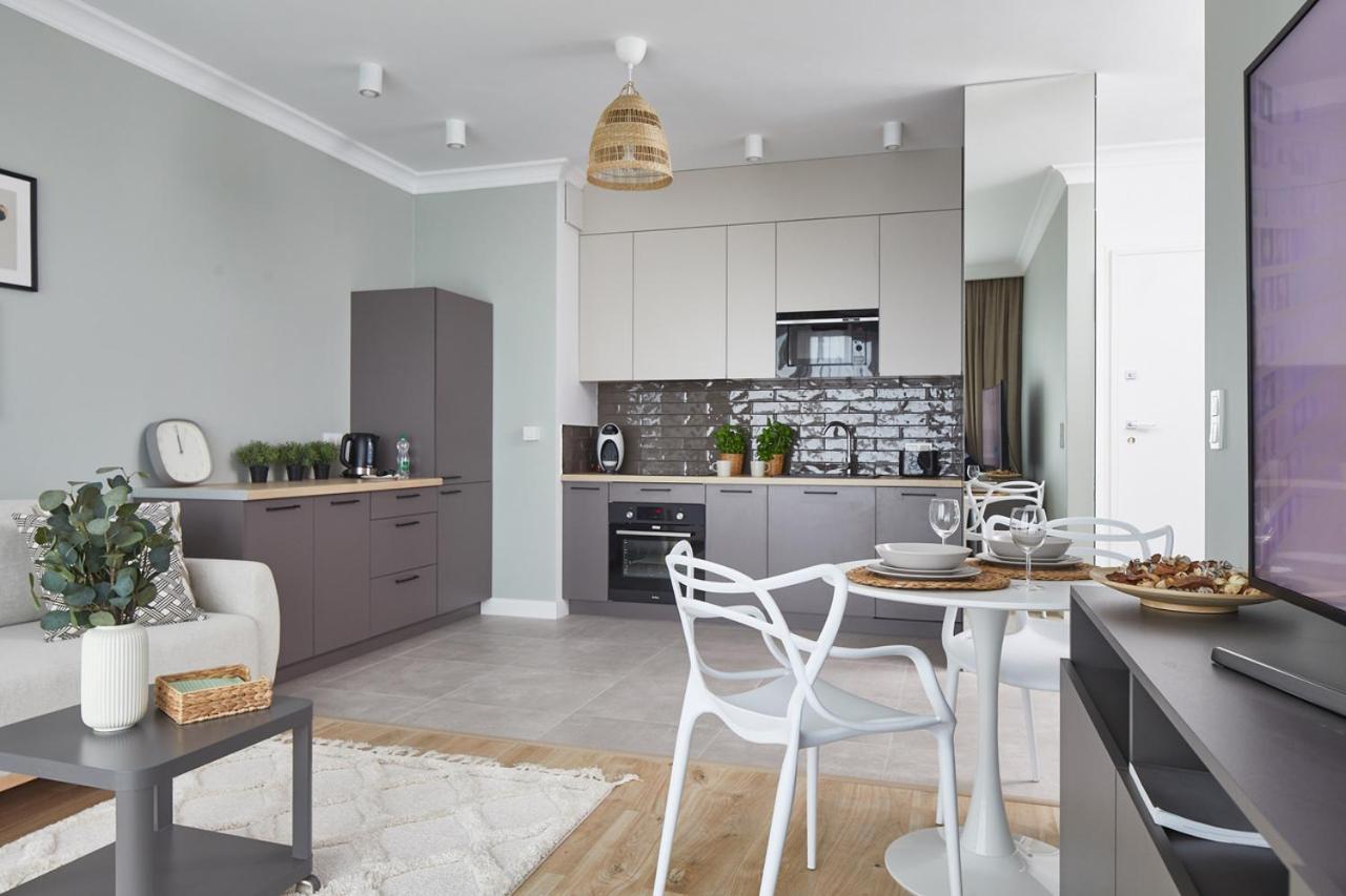 Metro Imielin Apartments Warsaw Ngoại thất bức ảnh